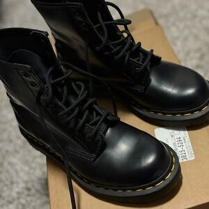 Dr Marten Black Leather Lace-Up Boots